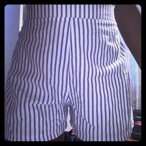 Linen high waits blue and white stripped shorts